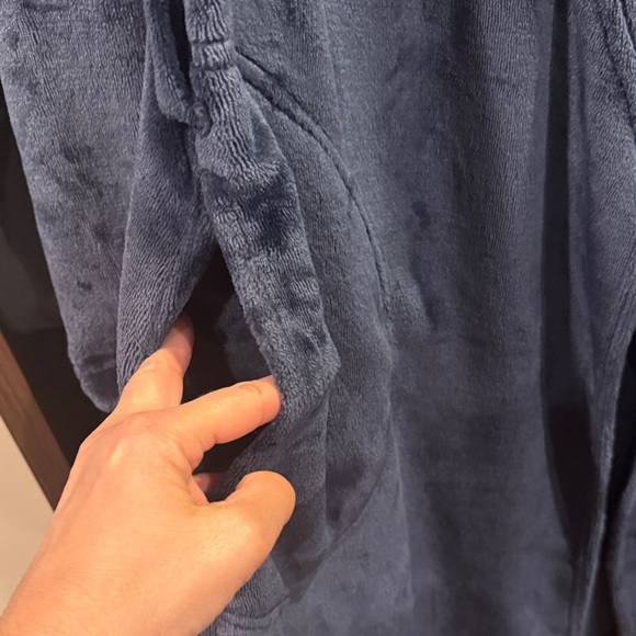 UGG Navy Plush Robe - Picture 3 of 5